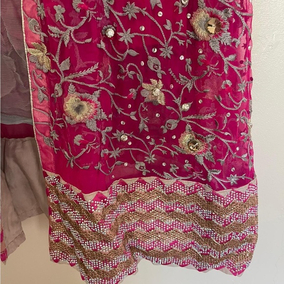 pink pakistani formal dress - Picture 3 of 8